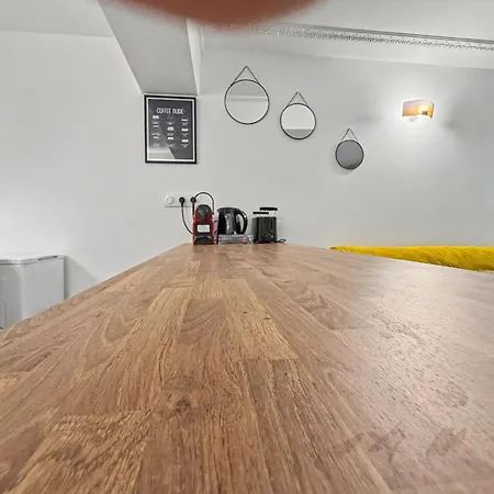 Lägenhet Sous Les Toits